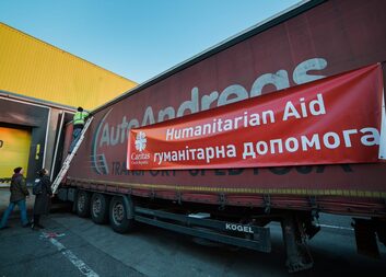 Charity napříč Evropou a Českem pomáhají lidem stiženým válkou na Ukrajině