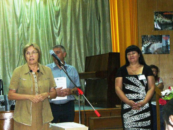 Right: Tamara Adasan, director of the retirement home; left: Daniela Moyezesovsova.