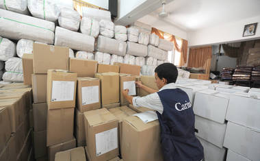 Příprava distribuce potravin a jiné materiální pomoci