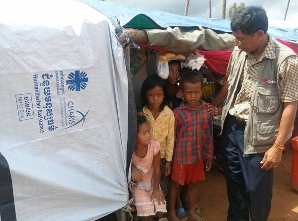 Dočasný přístřešek Charity Kambodža v provincii Meanchey