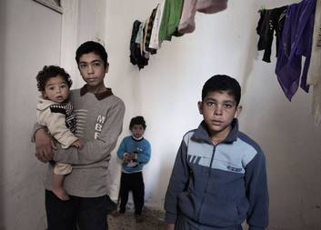 Vyčerpané syrské rodiny čekají v Jordánsku