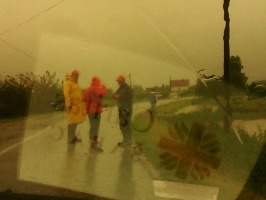 Charity poskytují pomoc na Balkáně