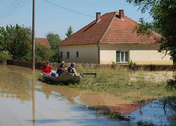 Charity pomáhají na Balkáně