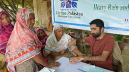 Aid reaching flood-hit Pakistan