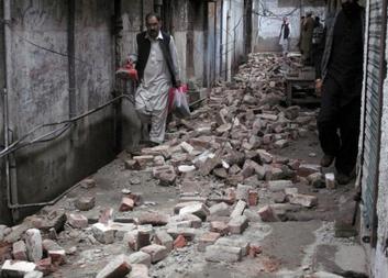 Afghanistan hit by an earthquake measuring 7.5 on the Richter scale