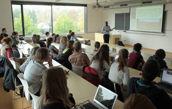 Frank Ademba at Palacký University in Olomouc (photo: Ondřej Suchánek).