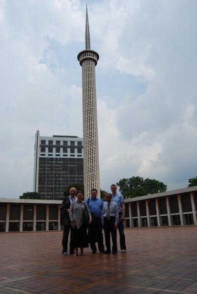 Jakarta, visit of the largest mosque in Southeast Asia.