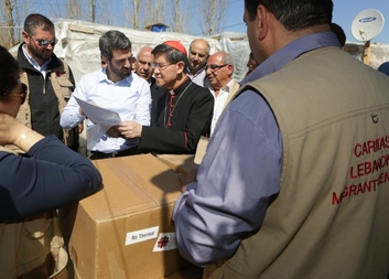 Kardinál Tagle navštívil syrské uprchlíky v Libanonu