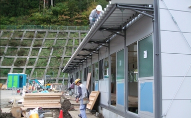 Výstavba obchodů v Kesenumma