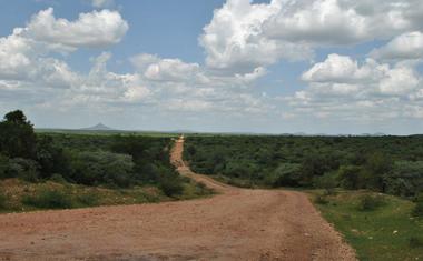 Cesta do Narusu, hl. m. oblasti Kapoeta Východ