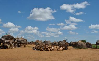 Ohrada pro zvířata uprostřed toposké vesnice