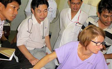 Lékařka Martina Lattová při práci