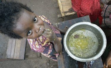 Dvouletá Jennifer Angel z tábora v Riimenze