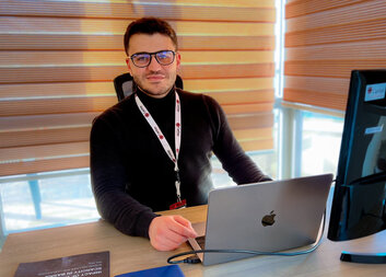 Poznejte Charitu: George Jend se narodil v Arménii, dnes pracuje na naší misi v Iráku