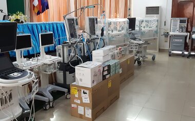 Přístroje pro dětskou nemocnici v Kambodži