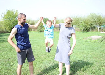 Nevíme, jak válka zní, ale vidíme, jak je ničivá, říkají ukrajinští uprchlíci žijící v Moldavsku 