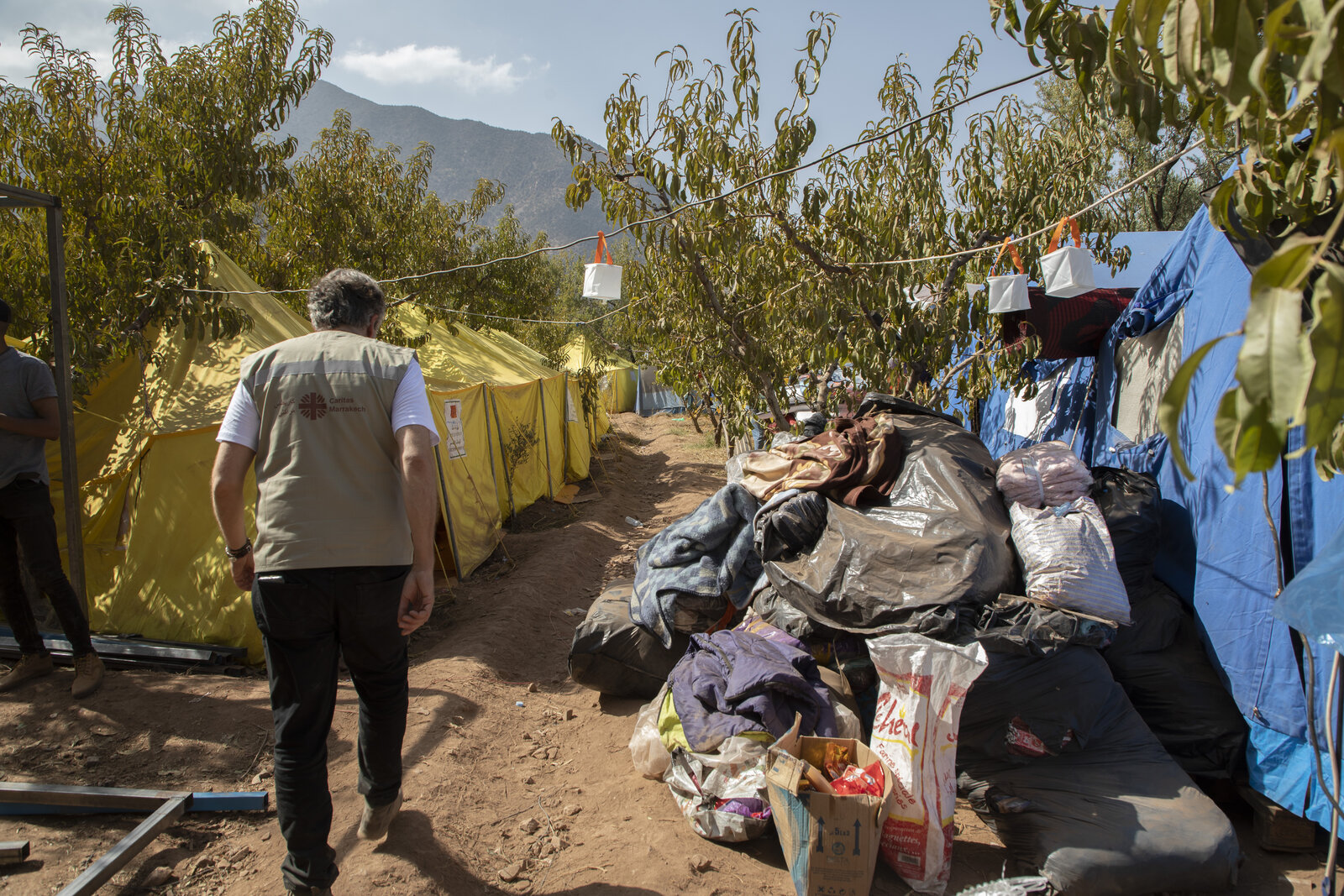 Humanitarian aid to villages hit by the earthquake. Foto: Fiona Mirebeau