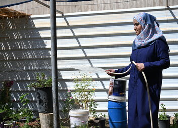 Nejenom zlaté české ručičky. Řemeslo staví obyvatele chudých regionů na vlastní nohy a obnovuje i poválečné oblasti