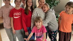 Hlídací pes: Reportáž z vesnice Serednje na západě Ukrajiny, kde pomáhá Charita Česká republika