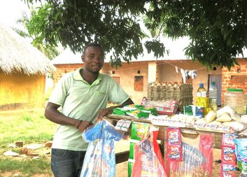 George ze Zambie má díky členství ve spořicí skupince Lubuto možnost zaměřit se na svou budoucnost a splnit si sny