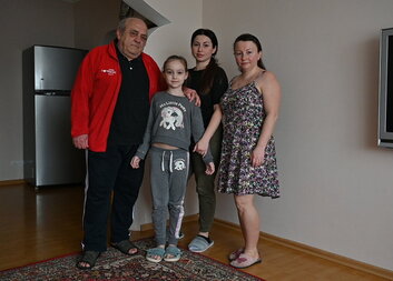 Sestry z Oděsy si zvykají na nový život v Moldavsku 