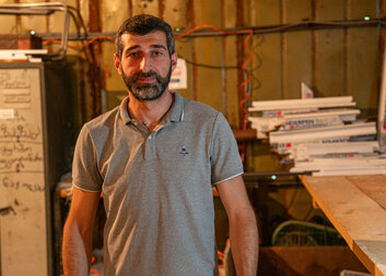 Davidova dílna přináší nové příležitosti do horského regionu Rača v Gruzii díky podpoře Charity 