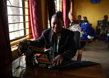 Beauty from Zambia starts a new chapter as a seamstress with support from Caritas Czech Republic 