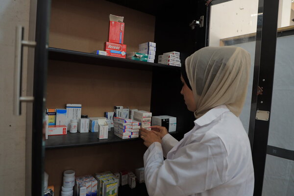 In addition to basic treatment, the clinic in Gaza City provided a wide range of medicines.