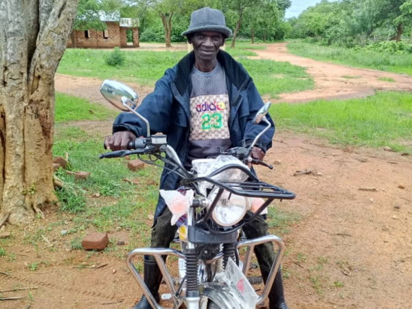 Hamiyanda a jeho motorka