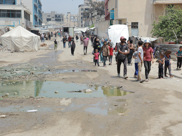 Rodiny v Gaze přišly kvůli konfliktu o své domovy