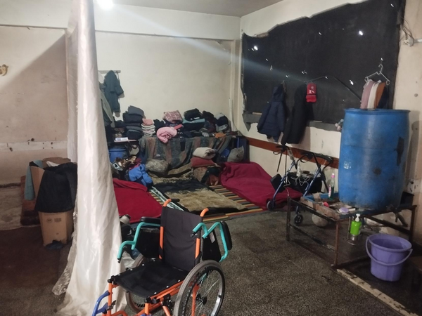 Útočiště v místní škole