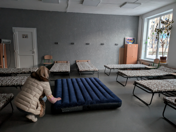 V bodech nezlomnosti mohli lidé přespat, nabít si svá zařízení nebo se jen ohřát