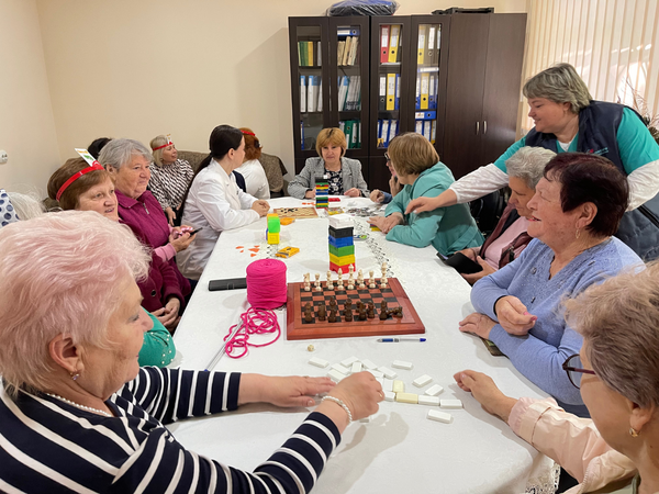 Intergenerational clubs Intergenerational clubs